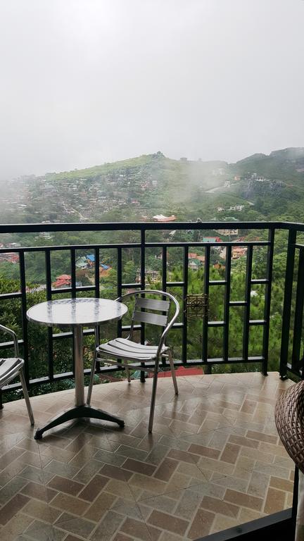 Hollywood Drive-In Hotel Baguio City Esterno foto