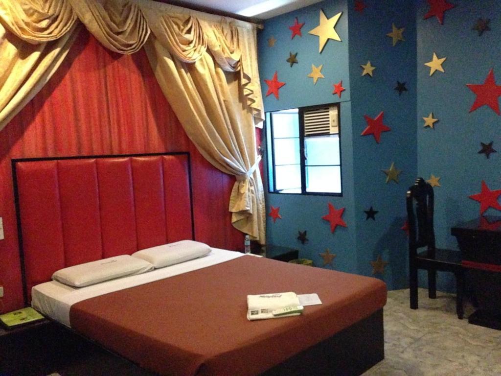 Hollywood Drive-In Hotel Baguio City Esterno foto