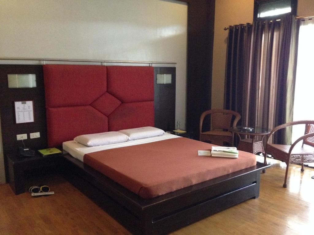Hollywood Drive-In Hotel Baguio City Esterno foto