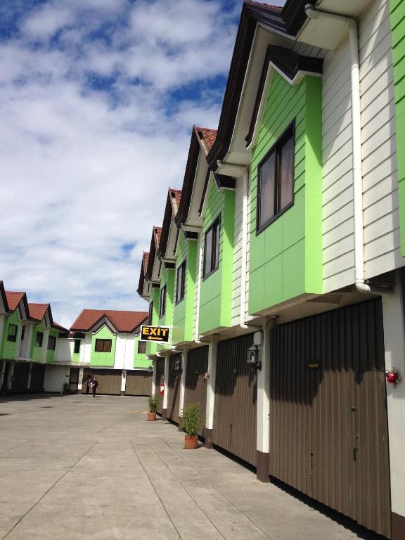 Hollywood Drive-In Hotel Baguio City Esterno foto