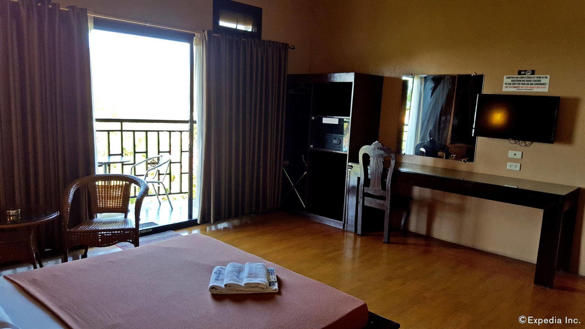 Hollywood Drive-In Hotel Baguio City Esterno foto