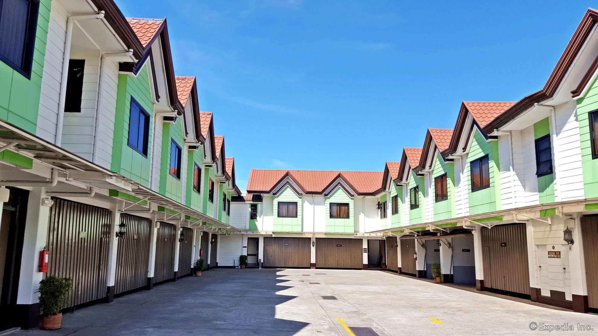 Hollywood Drive-In Hotel Baguio City Esterno foto